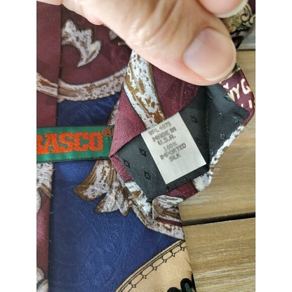 Tabasco Silk Wine OYSTERS Avery Island Paisley Fun Tie 57" Statement Staple 324 - Picture 6 of 8